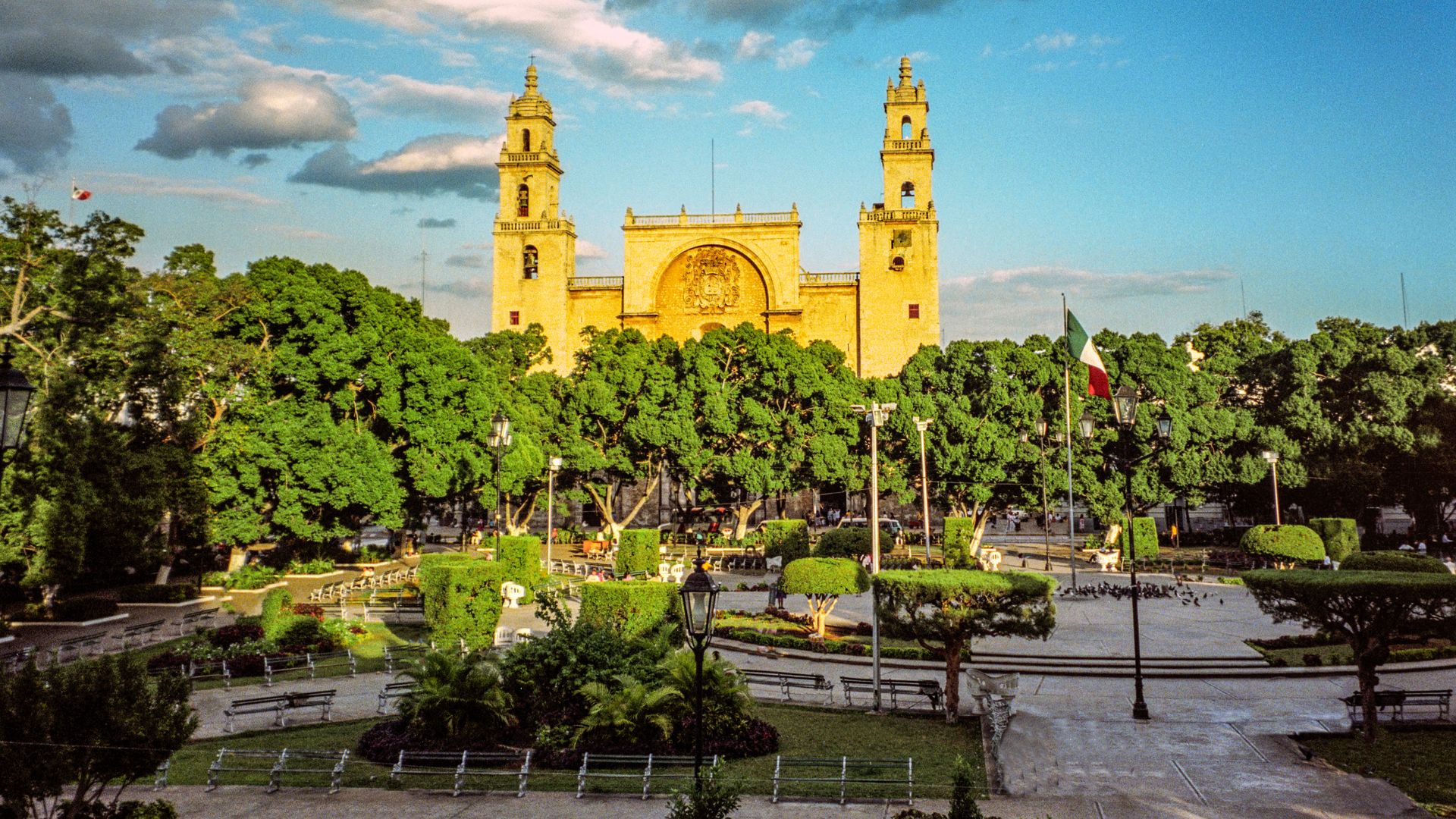 En el hotel Fiesta Americana, Grupo Lamadrid y Asociados presenta en rueda de prensa la Exposicion Internacional de Publicidad Mexico.